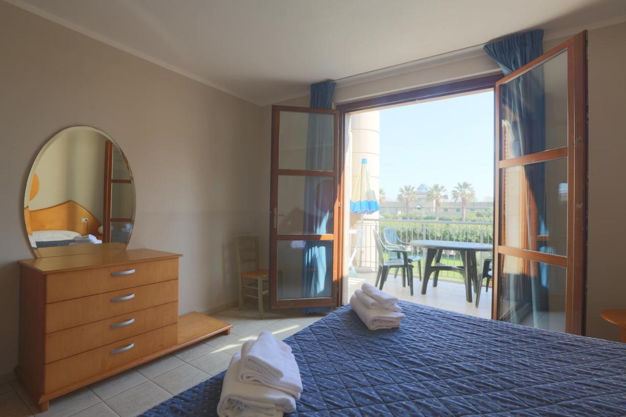 Cosmopolitan Golf & Beach Resort Tirrenia Kültér fotó