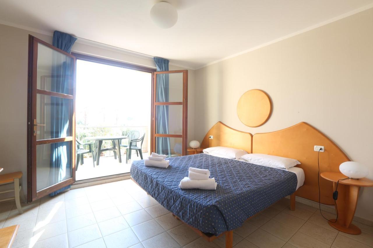 Cosmopolitan Golf & Beach Resort Tirrenia Kültér fotó
