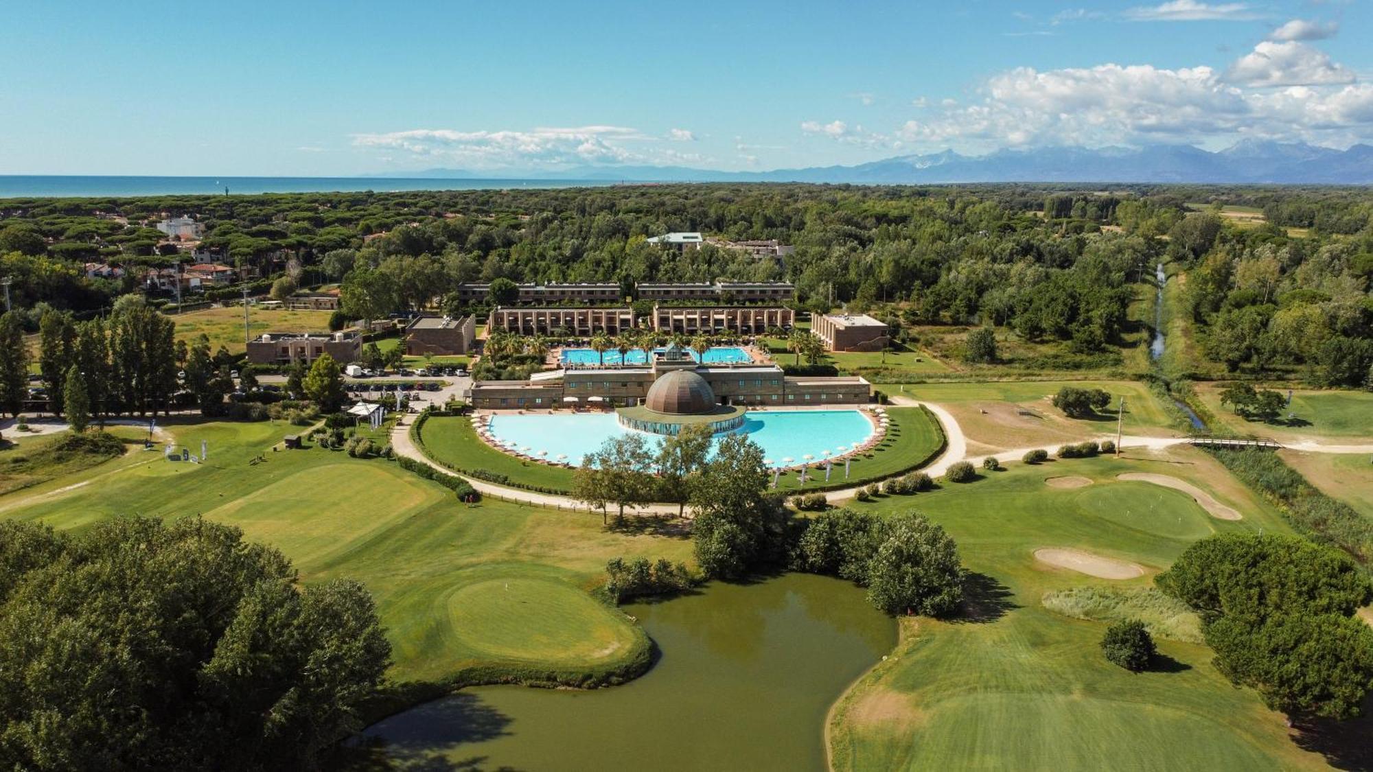Cosmopolitan Golf & Beach Resort Tirrenia Kültér fotó