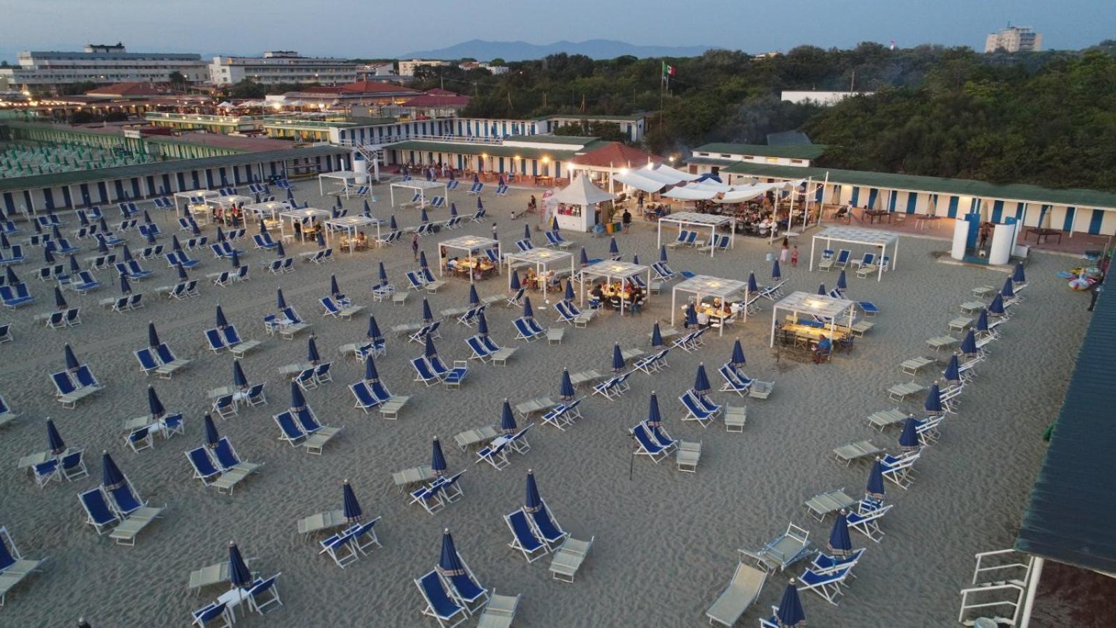 Cosmopolitan Golf & Beach Resort Tirrenia Kültér fotó