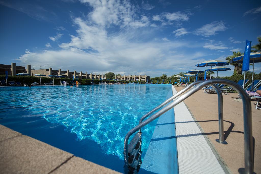 Cosmopolitan Golf & Beach Resort Tirrenia Kültér fotó