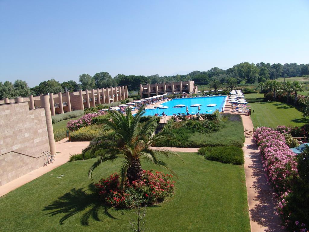 Cosmopolitan Golf & Beach Resort Tirrenia Kültér fotó