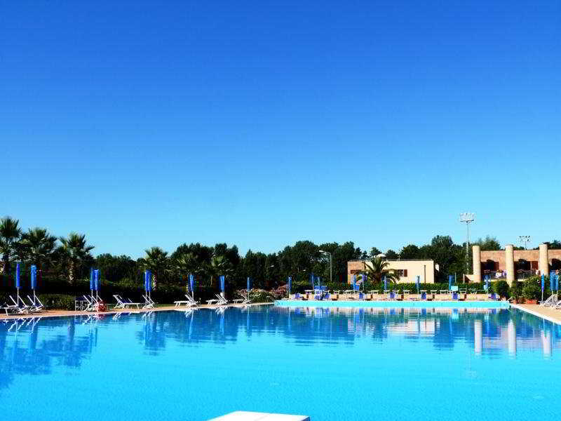 Cosmopolitan Golf & Beach Resort Tirrenia Kültér fotó