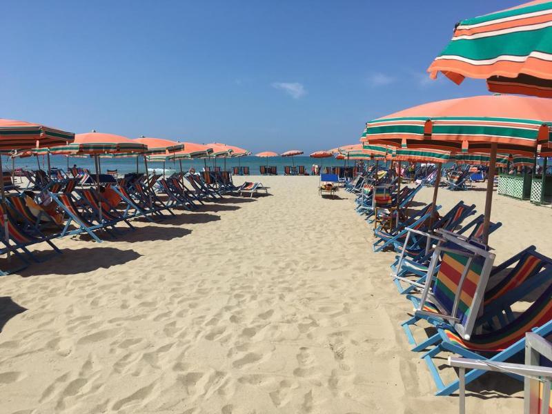 Cosmopolitan Golf & Beach Resort Tirrenia Kültér fotó