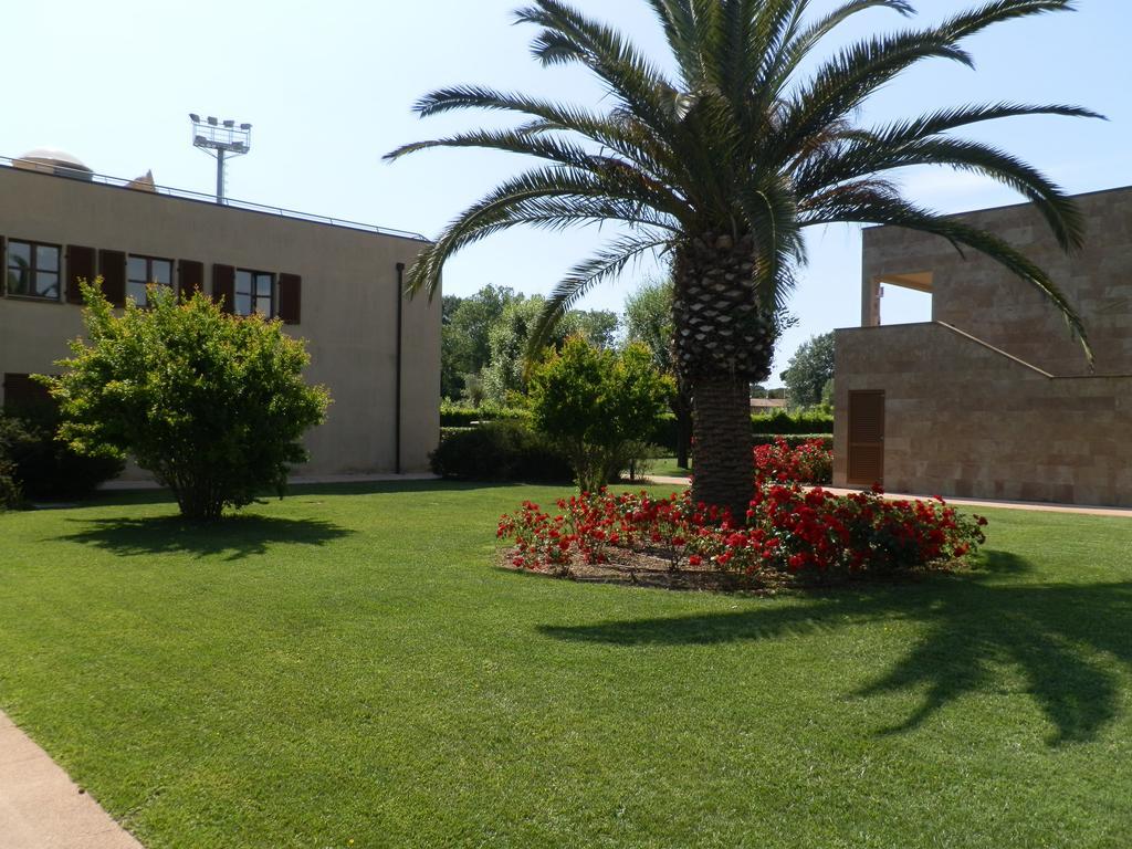 Cosmopolitan Golf & Beach Resort Tirrenia Kültér fotó