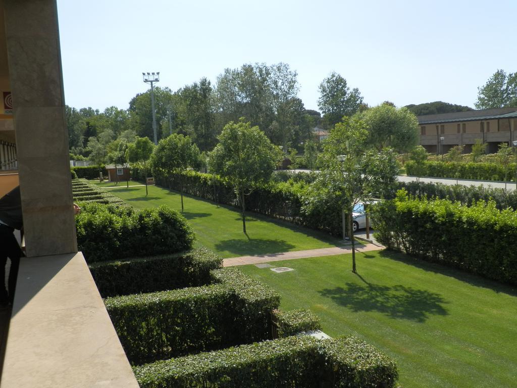 Cosmopolitan Golf & Beach Resort Tirrenia Kültér fotó