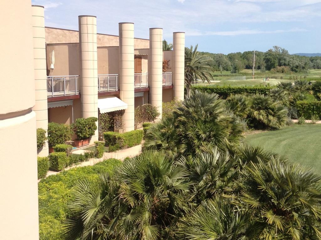 Cosmopolitan Golf & Beach Resort Tirrenia Kültér fotó