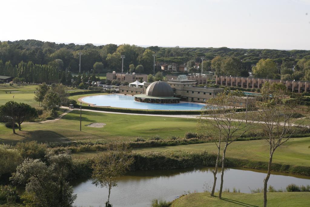 Cosmopolitan Golf & Beach Resort Tirrenia Kültér fotó