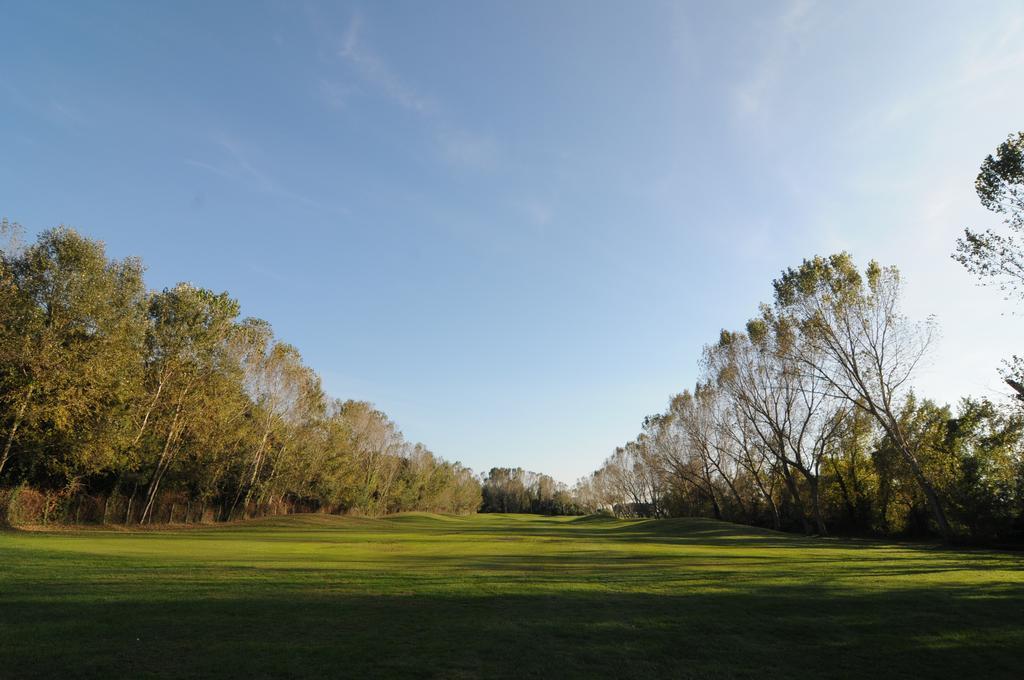 Cosmopolitan Golf & Beach Resort Tirrenia Kültér fotó